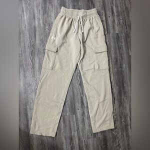 Under Armour NWOT Women’s Beige Cargo Sweat Pants